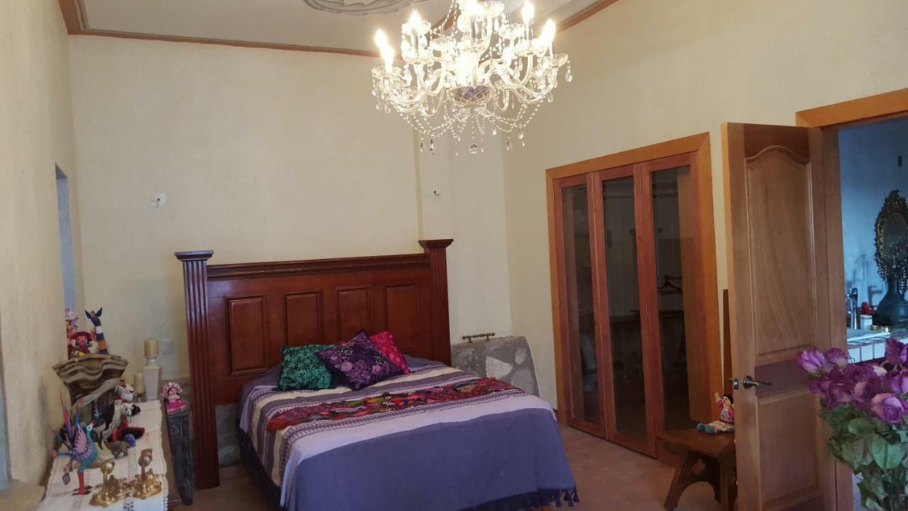 La Casona Azul Bed N Breakfast Santa Rosa de Jauregui Bagian luar foto