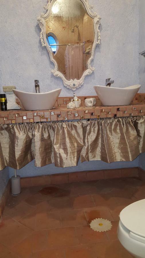 La Casona Azul Bed N Breakfast Santa Rosa de Jauregui Bagian luar foto