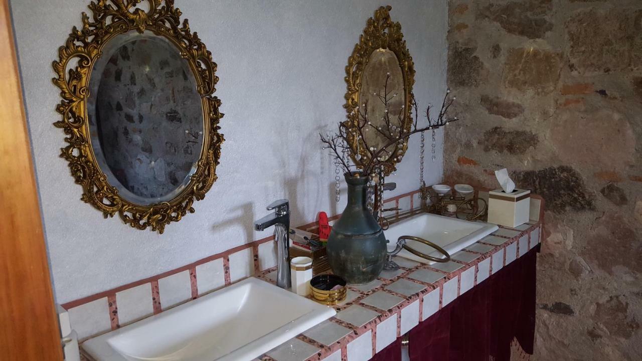 La Casona Azul Bed N Breakfast Santa Rosa de Jauregui Bagian luar foto