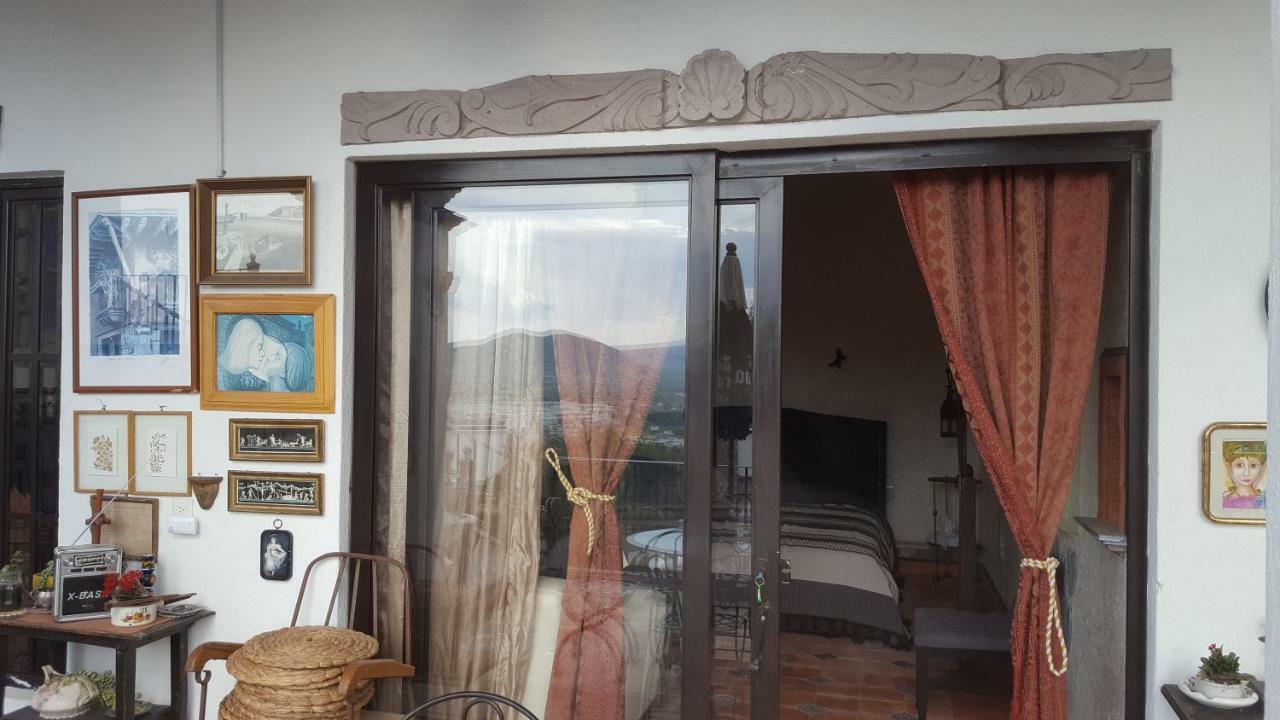 La Casona Azul Bed N Breakfast Santa Rosa de Jauregui Bagian luar foto